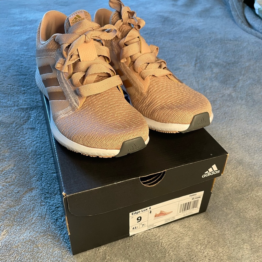 Women’s shoes